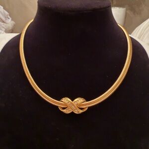 Elegant Gold Infinity Necklace